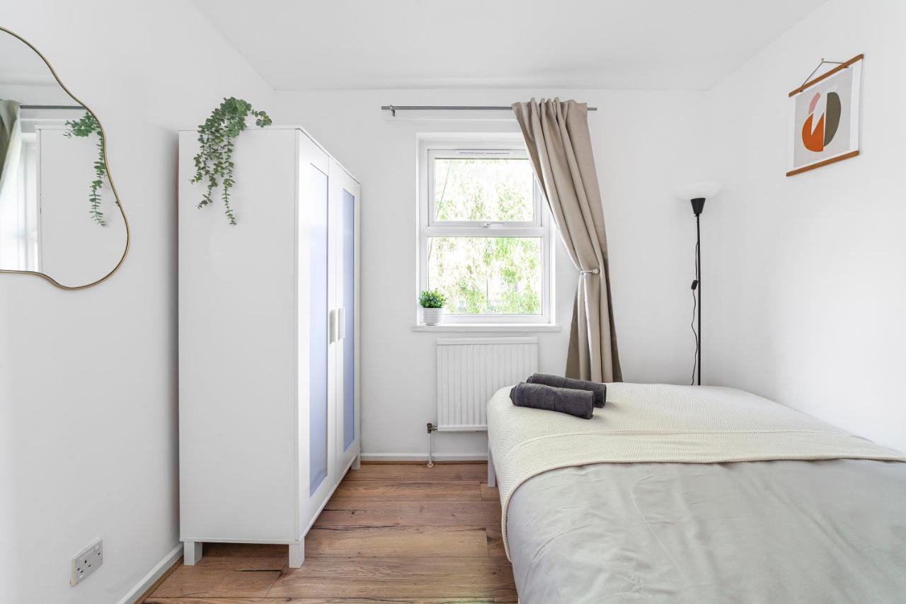 Arte Stays - 3-Bedroom Bright House London, Haggerston, Garden, Parking, 8 Min Walk To Haggerston Station, Weekly Or Monthly Stays, Serviced Accommodation - 7 Guests Екстериор снимка